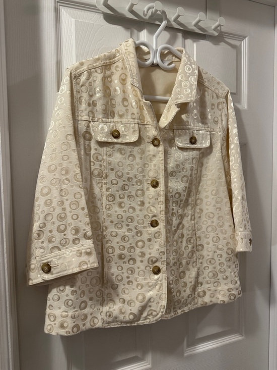 TanJay Jackets & Blazers - TANJAY Light Ivory 90’s Retro Jacket, Gold Tone Jacquard Pattern Sz Petite L-XL